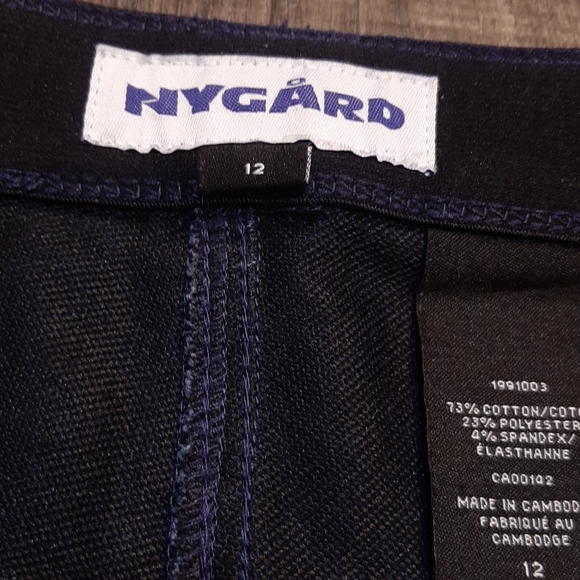 PETER NYGARD Denim Capri Pants Pull On Jeans Stretchy - Picture 6 of 10